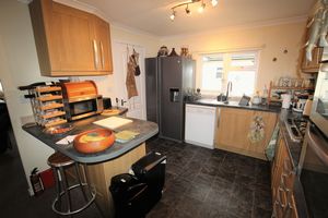 Breakfast Kitchen - click for photo gallery